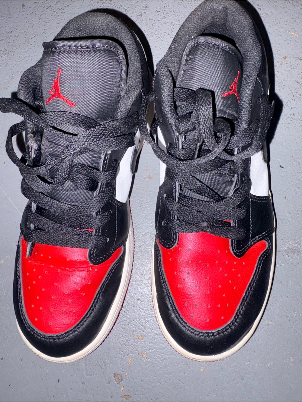 Nike Kids' Black/Red/White Low Top Sneakers